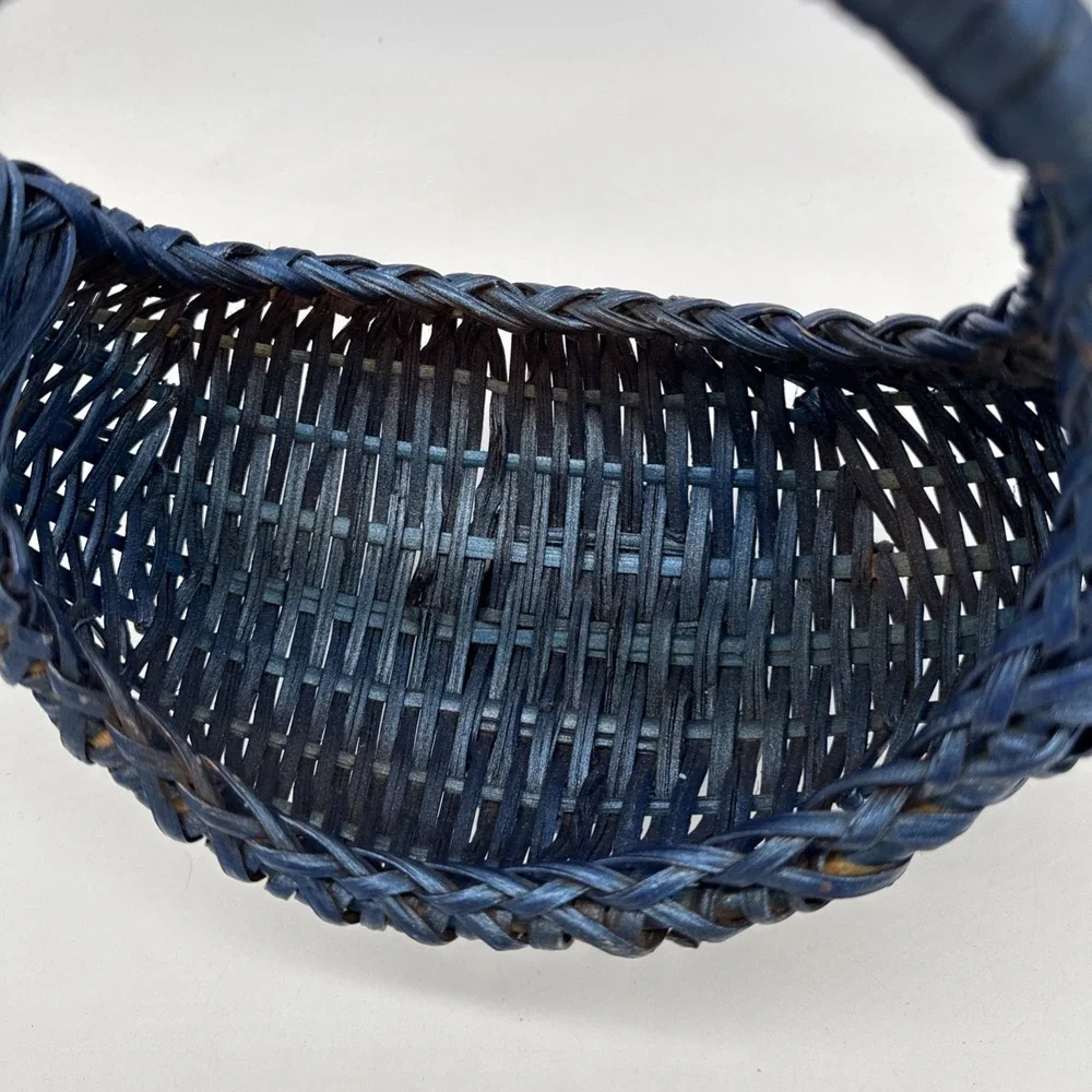 Vintage‎ Blue Duck Bird Wicker Basket with handle 13.5